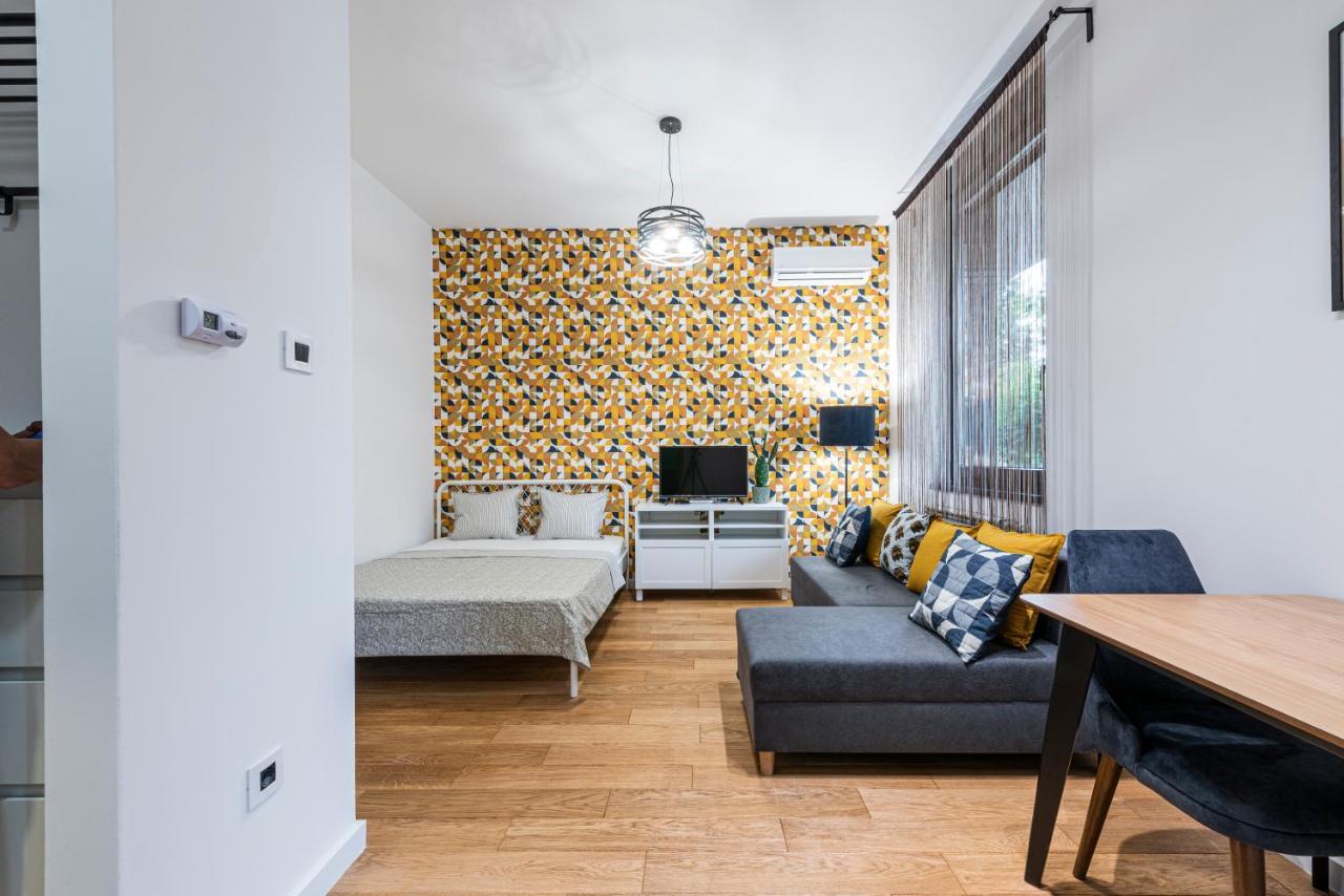 Vertigo Modern Studio-Free Private Parking-Fast Wi-Fi Novi Sad Extérieur photo