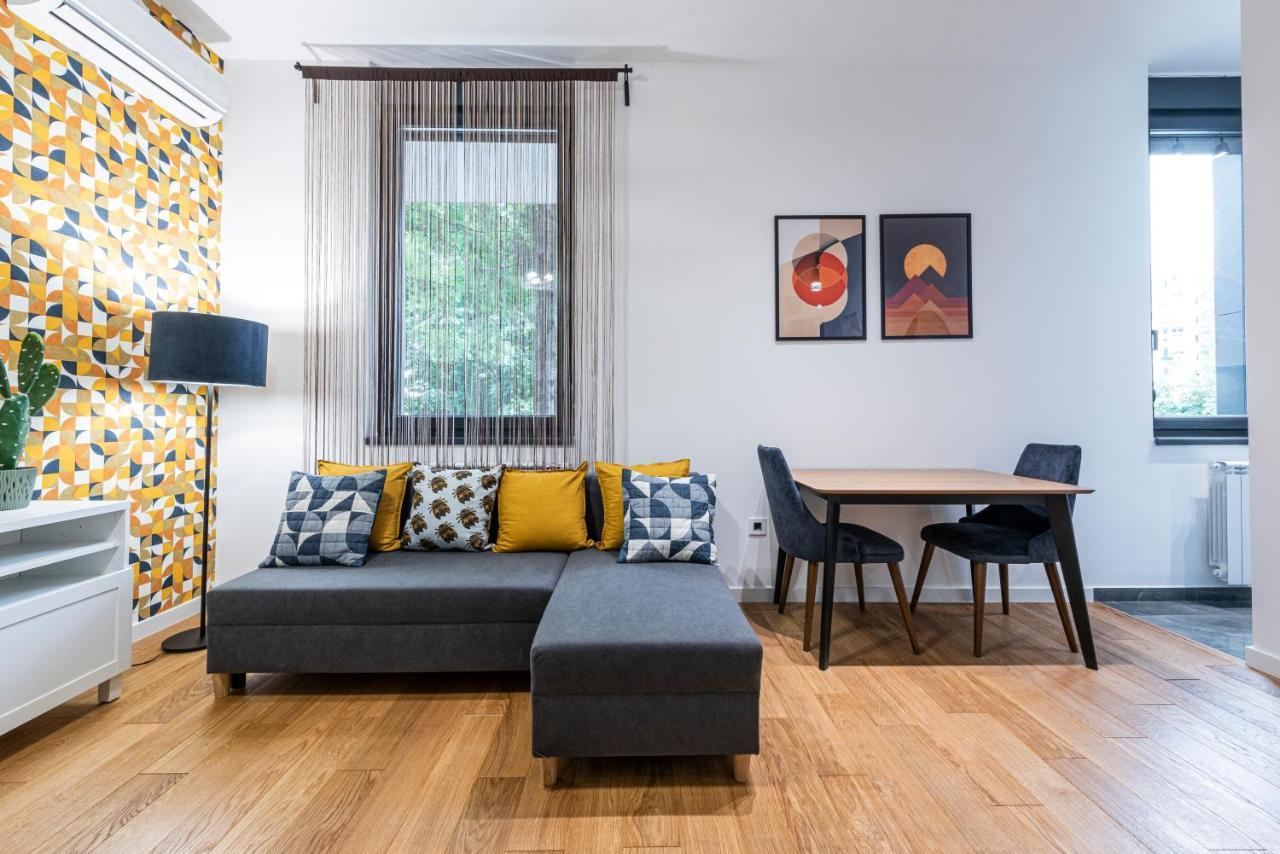 Vertigo Modern Studio-Free Private Parking-Fast Wi-Fi Novi Sad Extérieur photo