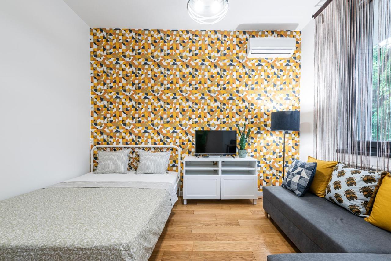 Vertigo Modern Studio-Free Private Parking-Fast Wi-Fi Novi Sad Extérieur photo